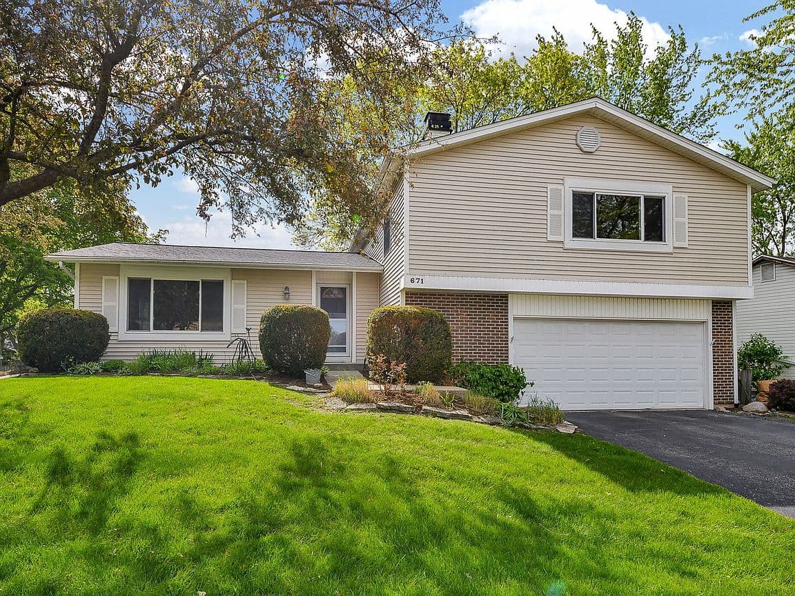 Primary listing photo