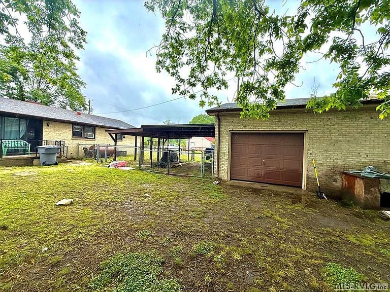 Listing photo 5