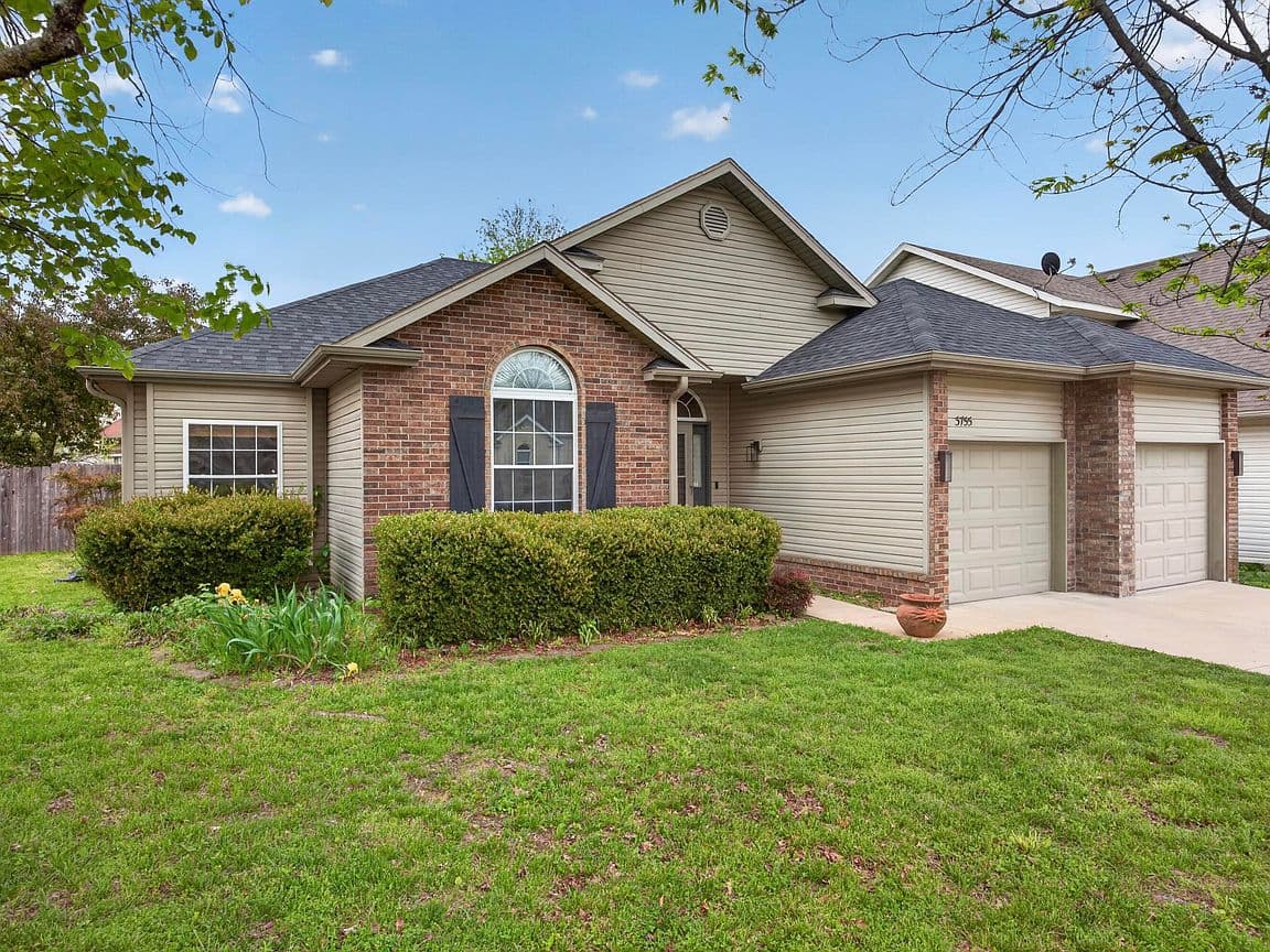 Primary listing photo