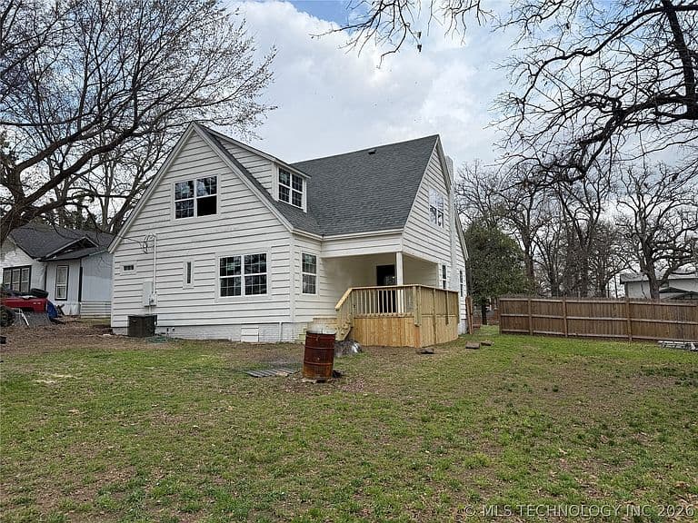 Listing photo 5
