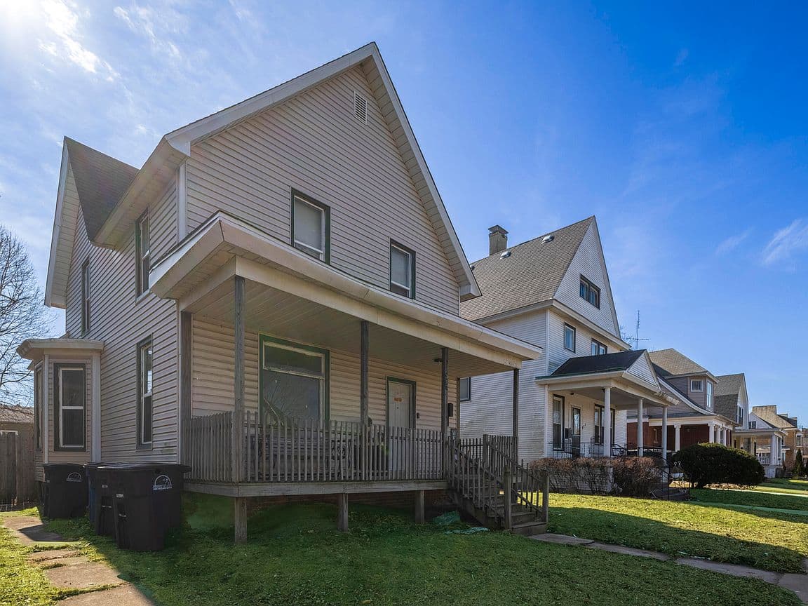 Primary listing photo