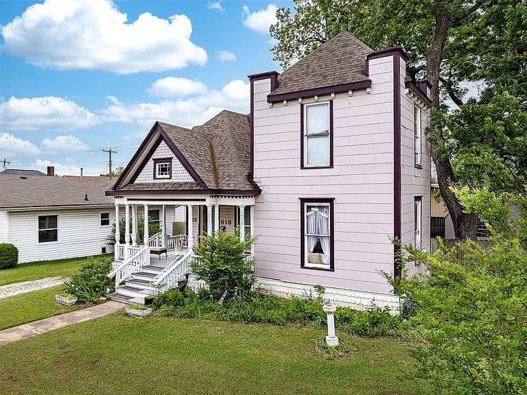Listing photo 4
