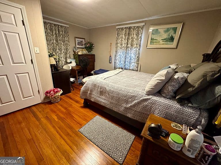 Listing photo 4