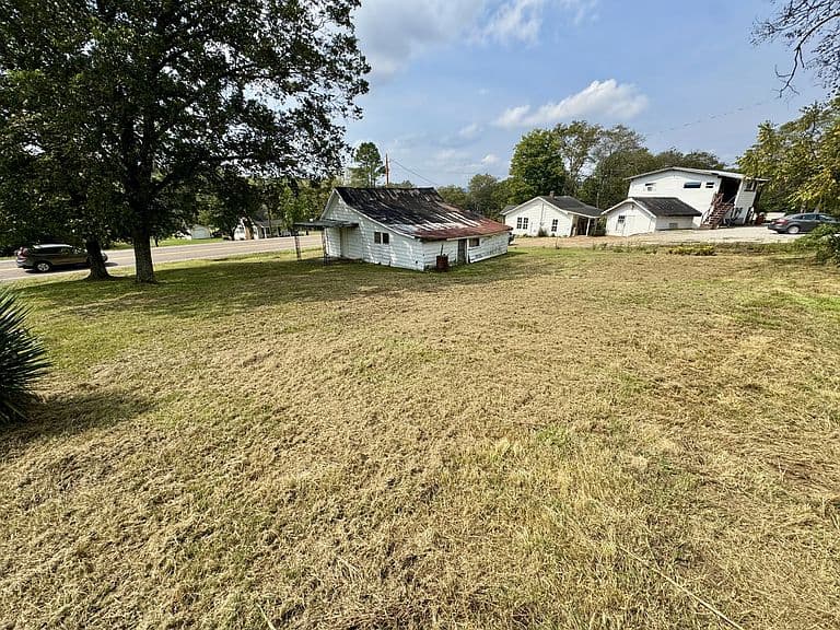 Listing photo 4