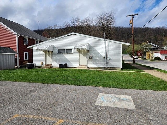 Listing photo 5