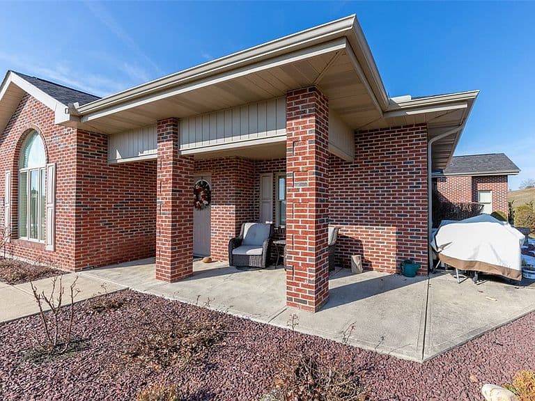 Listing photo 4
