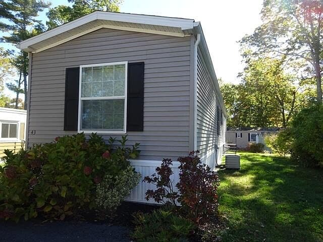Listing photo 2