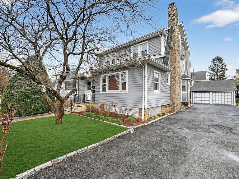Listing photo 3