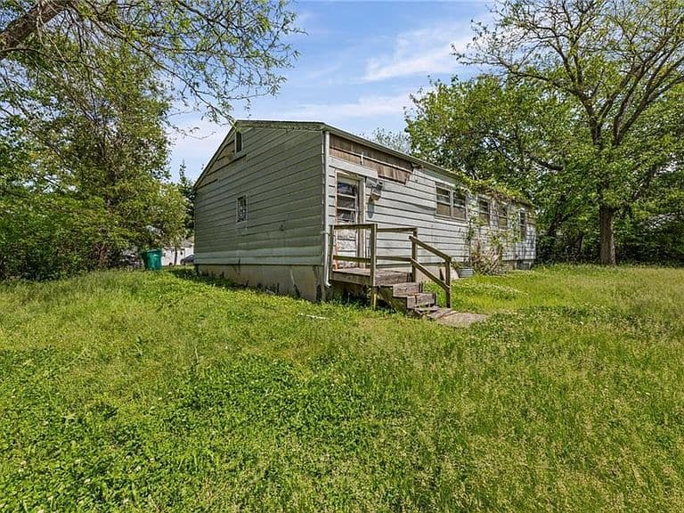 Listing photo 4