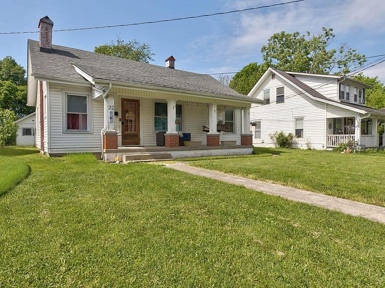 Listing photo 2