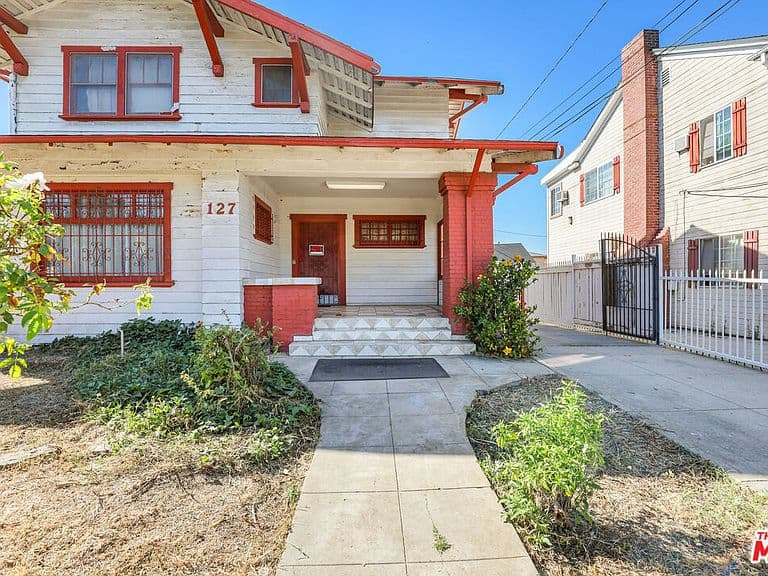 Listing photo 3