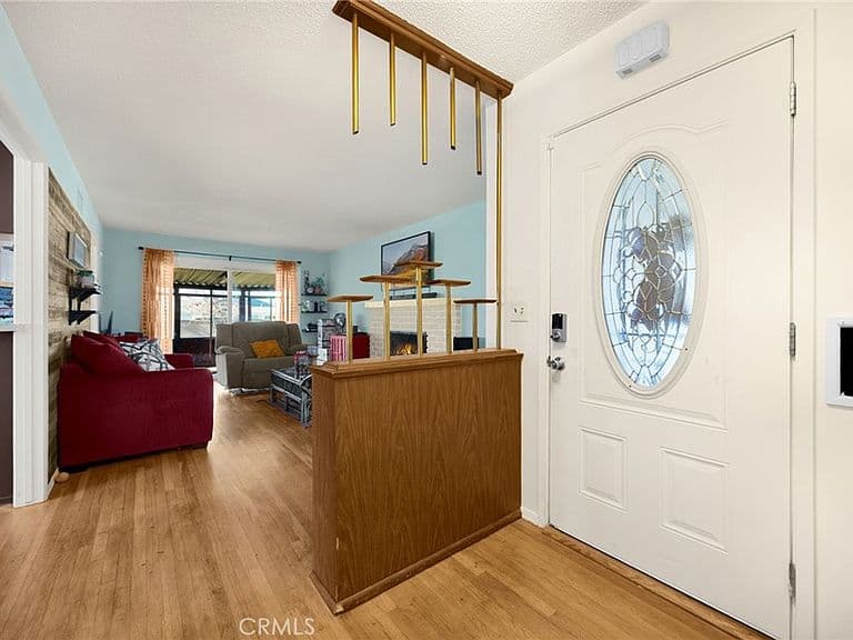 Listing photo 5