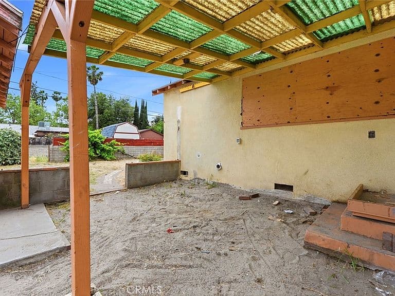Listing photo 5