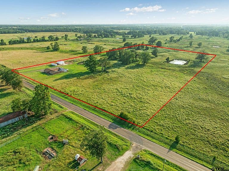 Listing photo 4