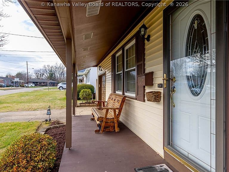 Listing photo 4