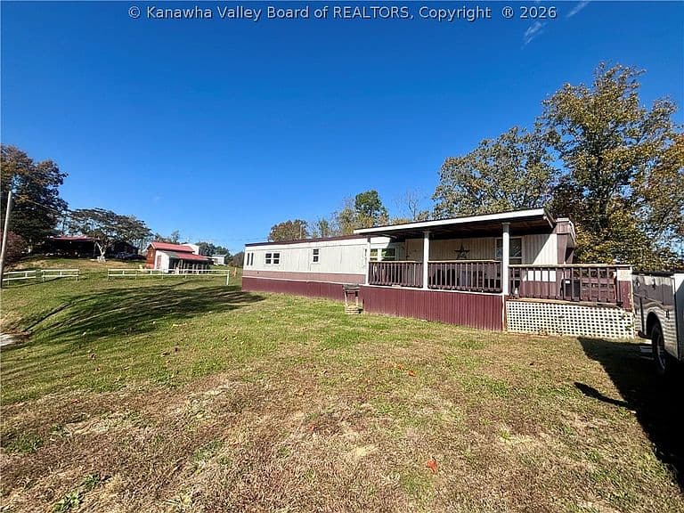 Listing photo 2