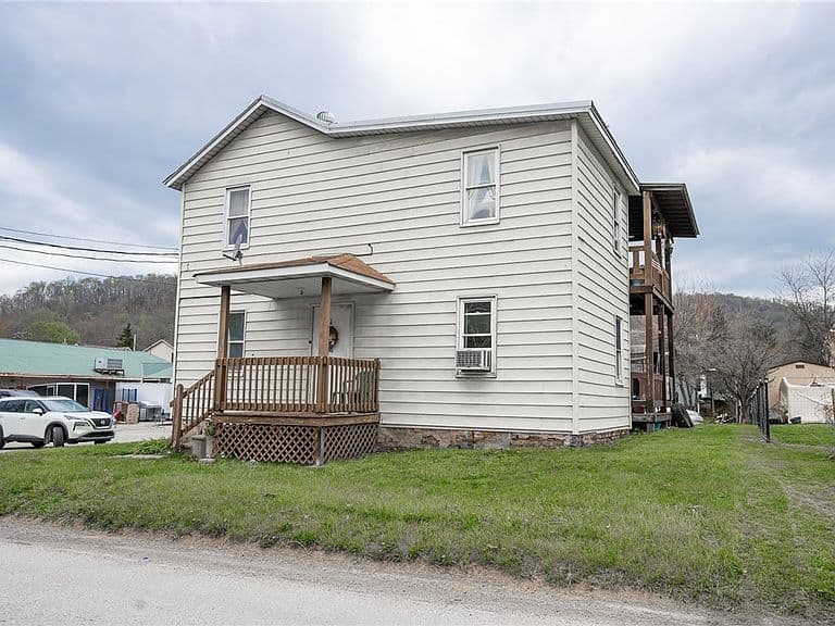 Listing photo 4