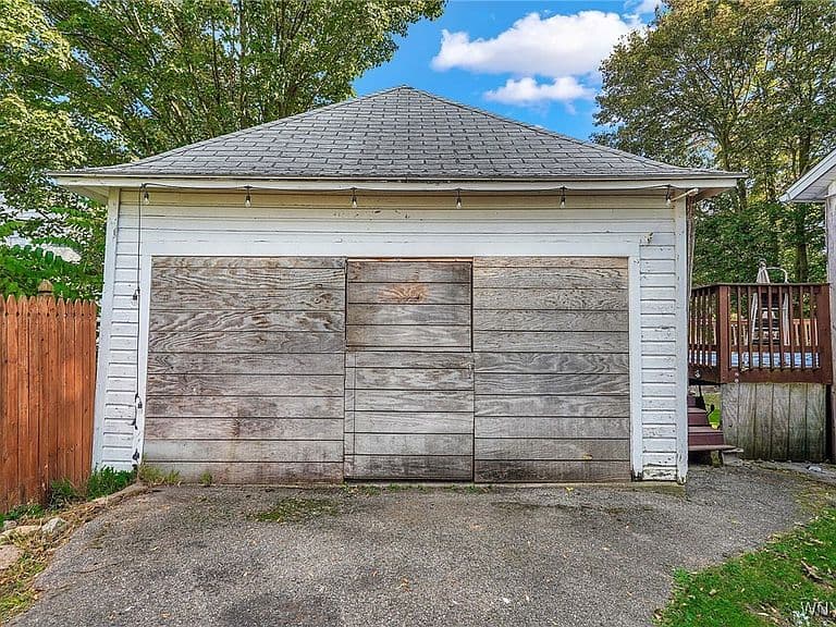 Listing photo 5