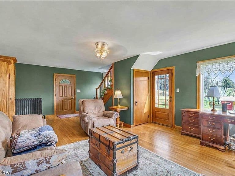 Listing photo 5