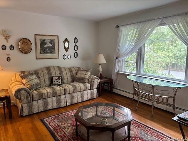 Listing photo 2