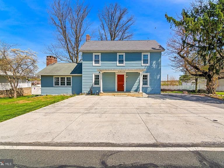 Listing photo 3