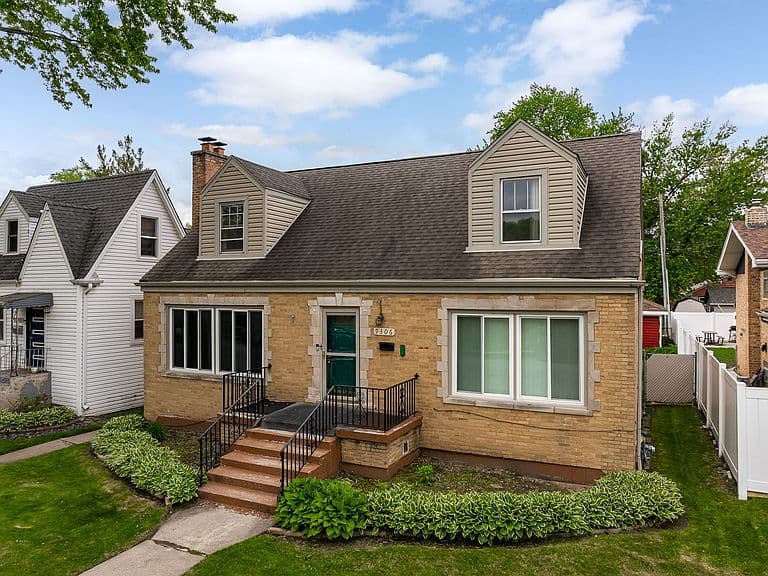 Listing photo 3