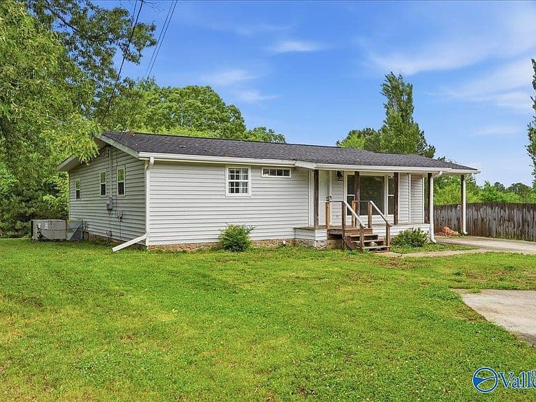 Listing photo 5