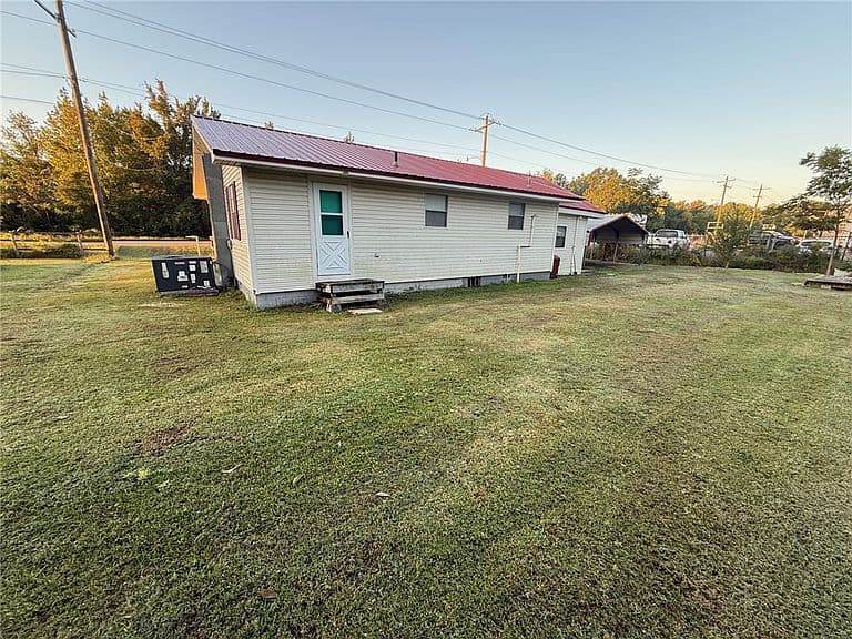 Listing photo 5