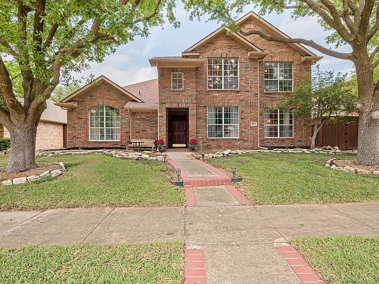 Listing photo 3