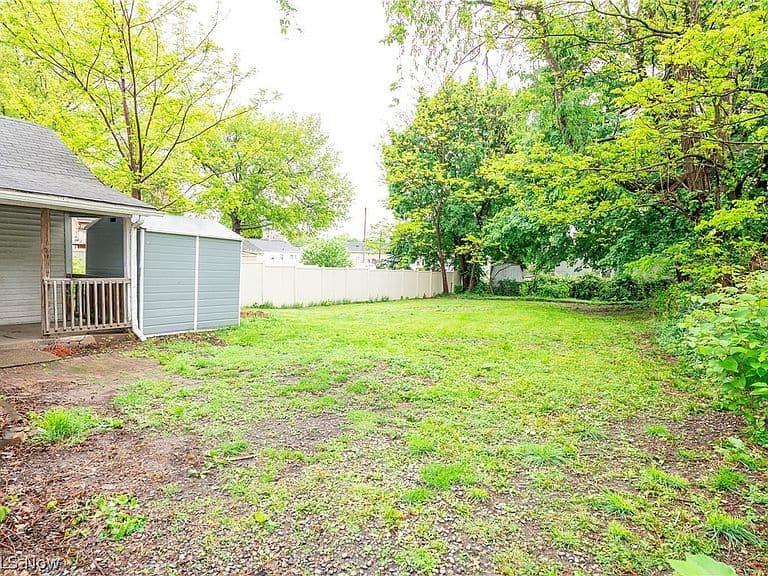 Listing photo 5