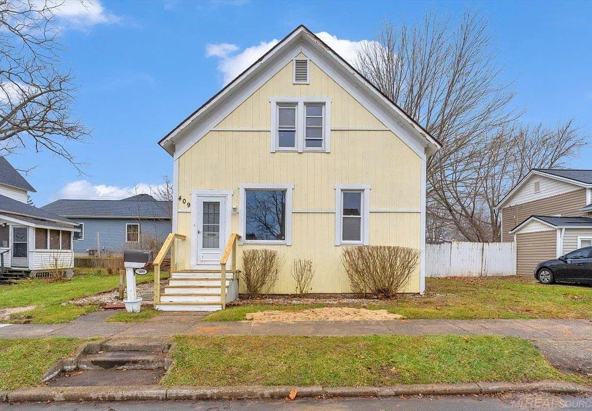 Primary listing photo