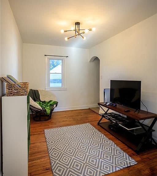 Listing photo 5