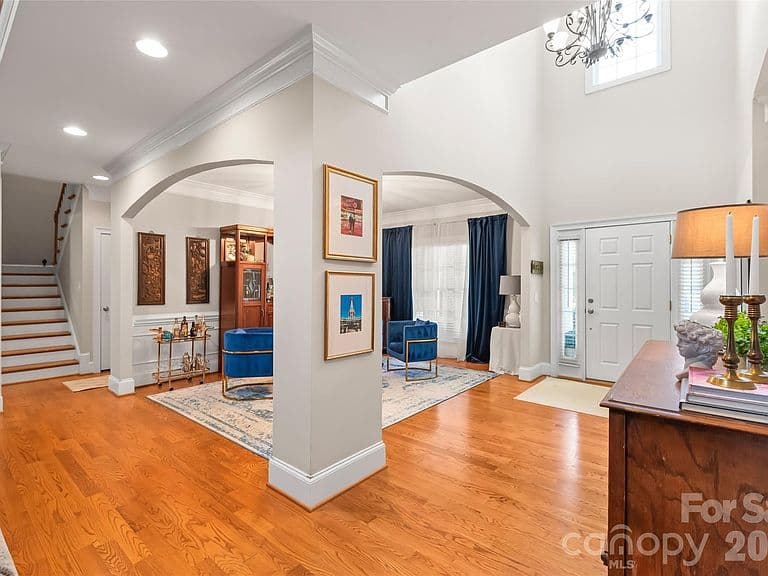 Listing photo 5