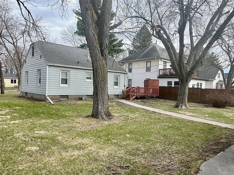 Listing photo 4