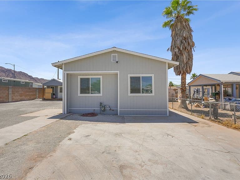 Listing photo 5