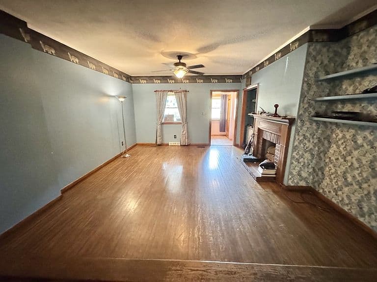 Listing photo 5
