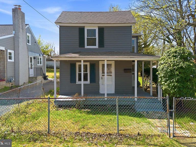 Listing photo 4