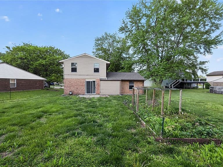 Listing photo 5