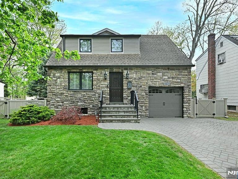 Listing photo