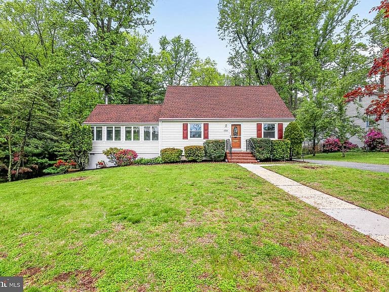 Listing photo 3
