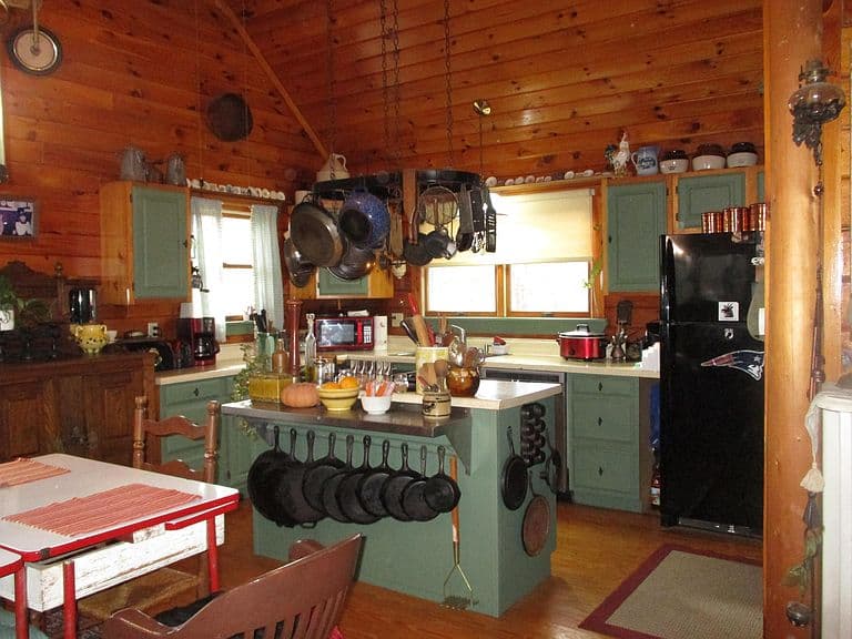 Listing photo 5
