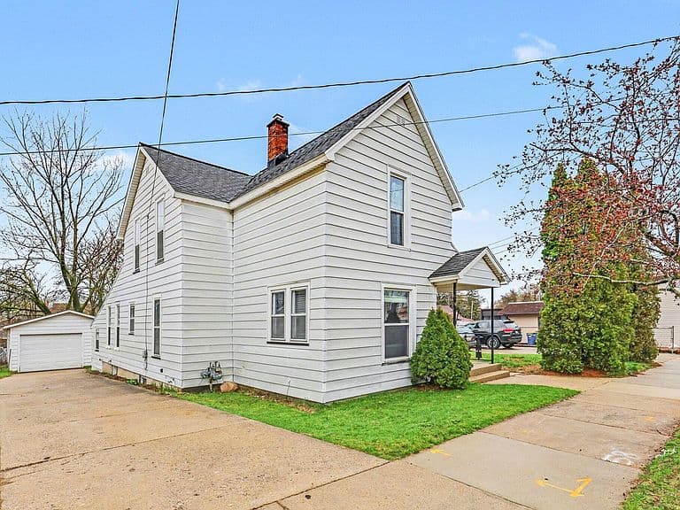 Listing photo 3