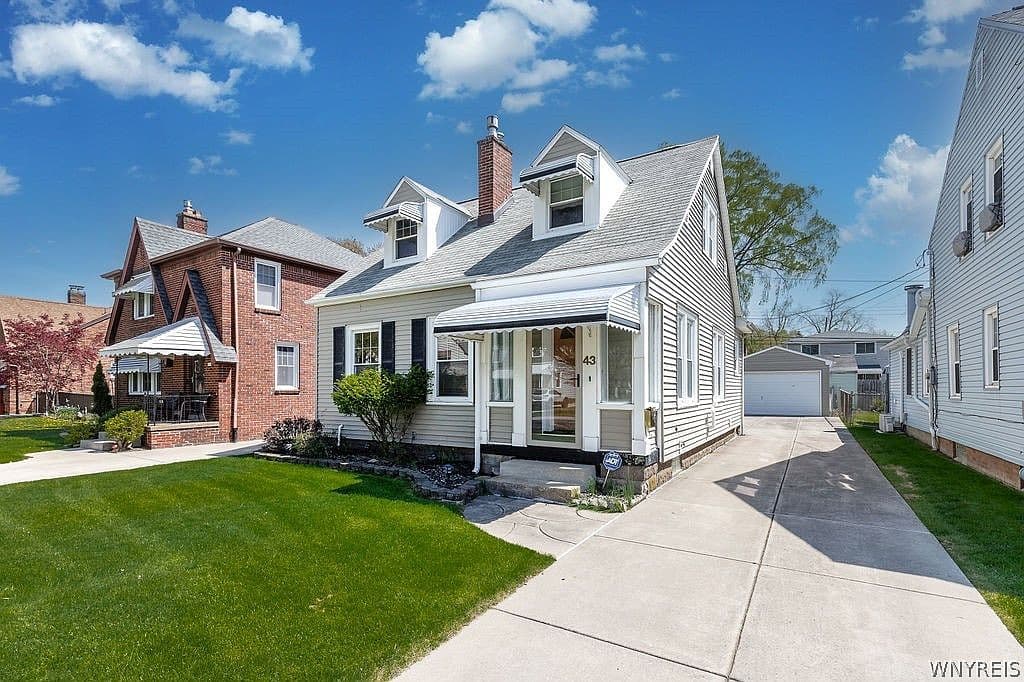 Primary listing photo