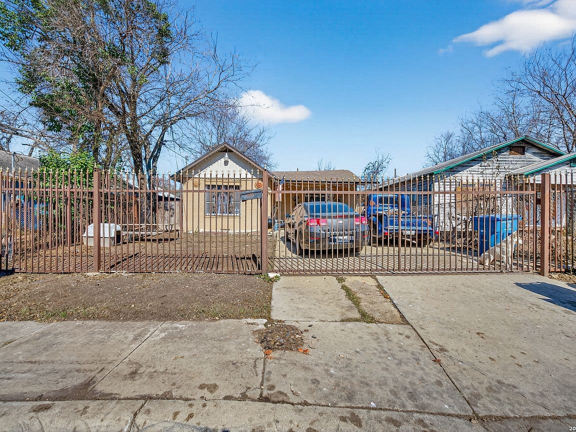 Primary listing photo