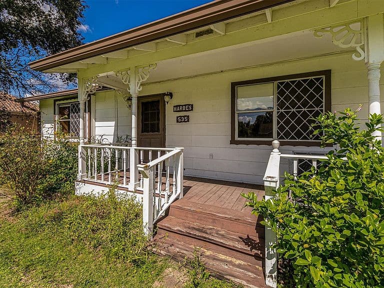 Listing photo 5