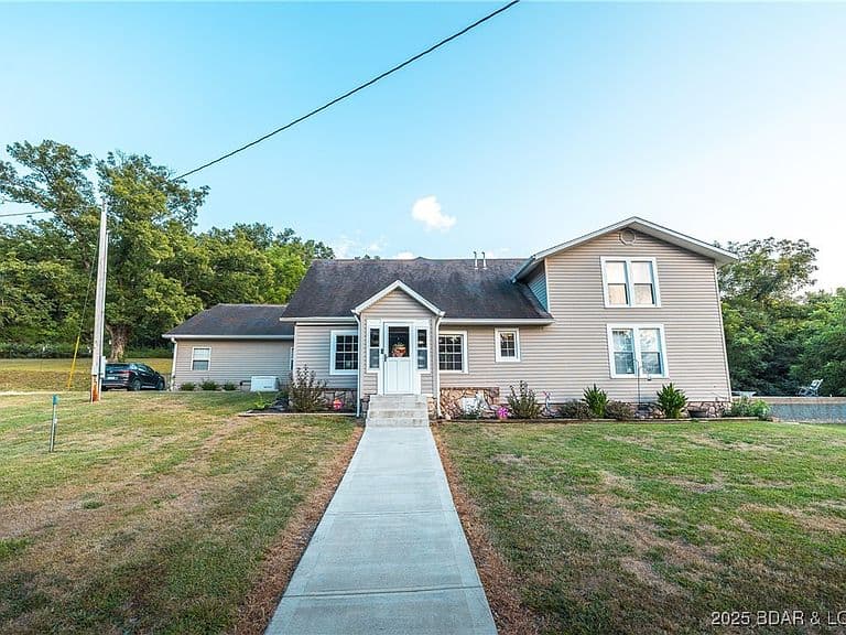 Listing photo 2