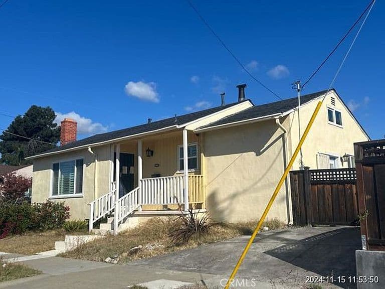 Listing photo 3