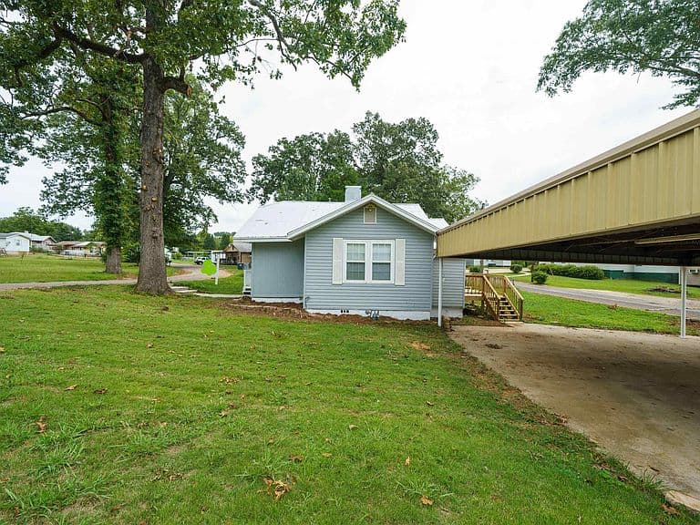Listing photo 4