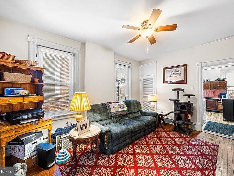 Listing photo 5