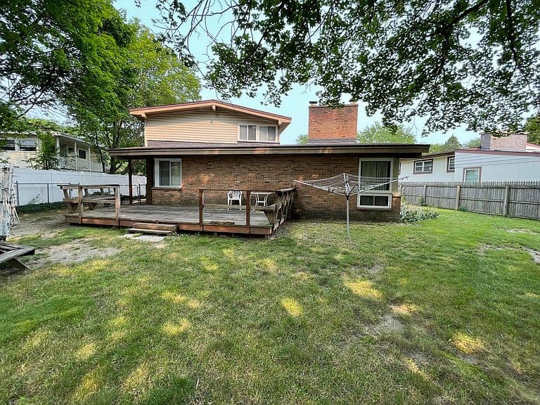 Listing photo 5